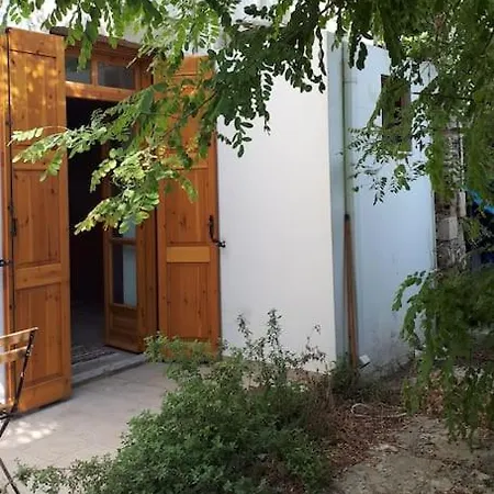 Luxury Maisonette Danai Next To The Sea בית נופש הרסוניסוס